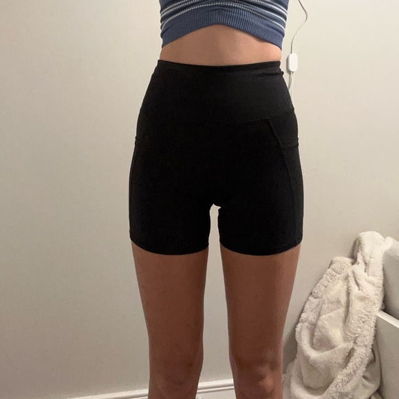 Women’s athletic shorts - Picture 7 of 7